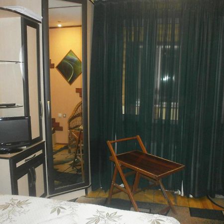 Kitech Guest House Odesa Exterior photo
